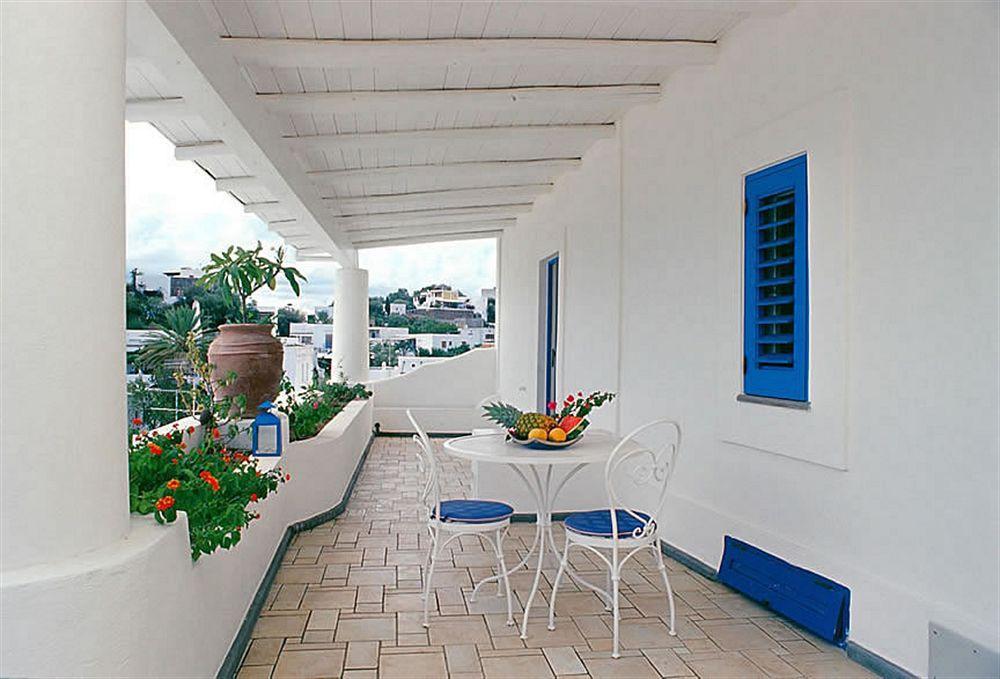 Hotel La Terrazza Panarea Extérieur photo