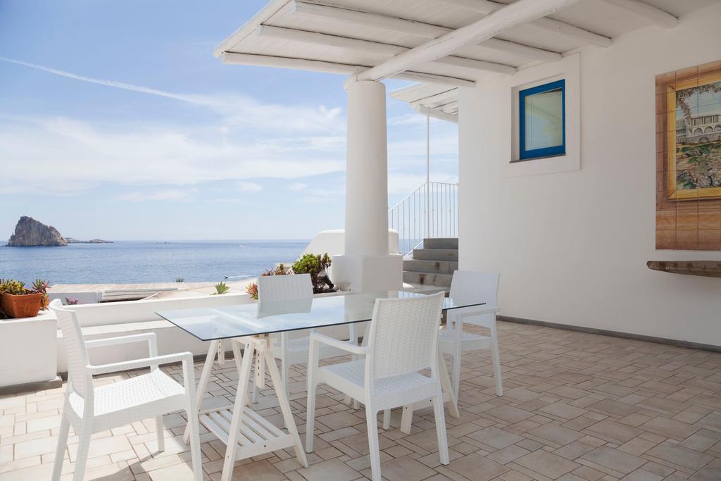 Hotel La Terrazza Panarea Extérieur photo