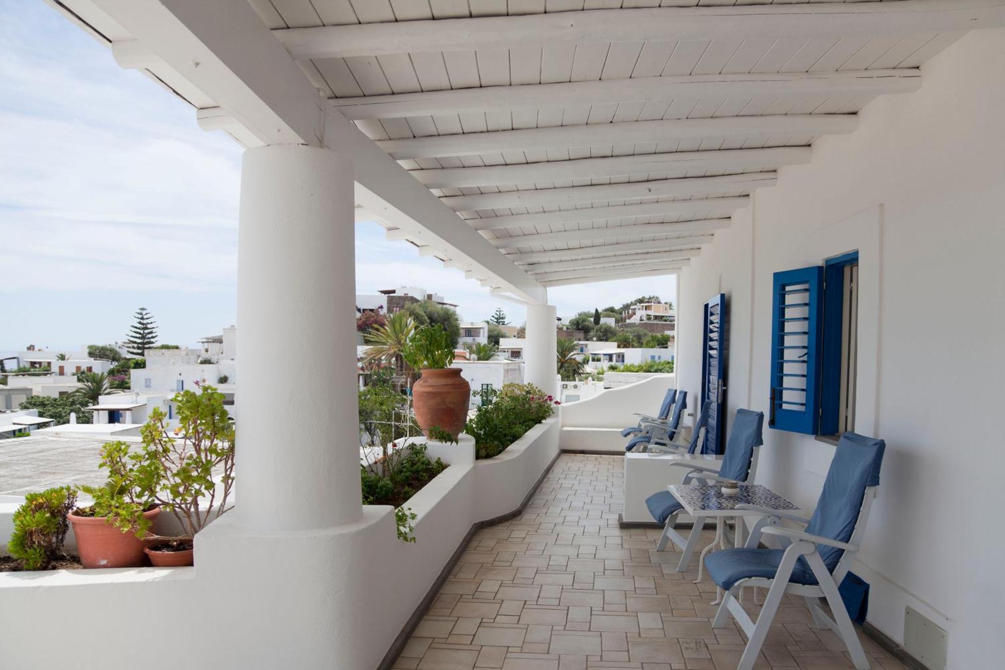 Hotel La Terrazza Panarea Extérieur photo