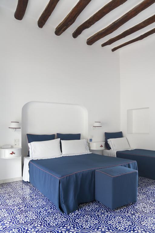 Hotel La Terrazza Panarea Extérieur photo